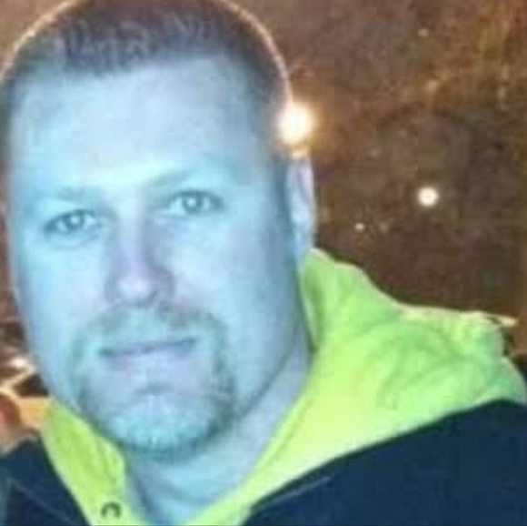 Meet your Posher, Aaron - Picture 2 of 3